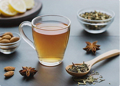 Les bienfaits insoupçonnés du thé : énergie, détente et santé au naturel